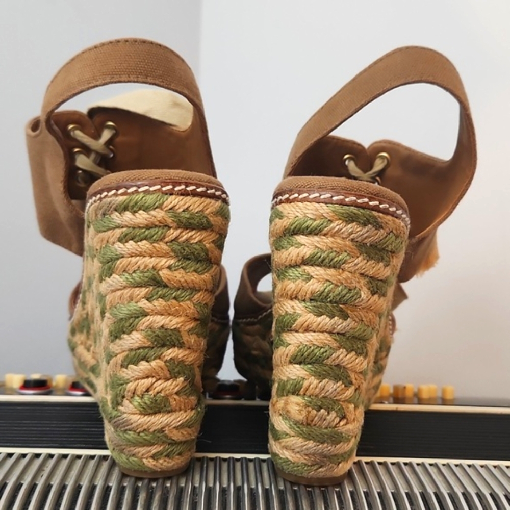 TORY BURCH LINLEY BROWN CANVAS W/GREEN ACCENT ESPIDRILLES WEDGE SANDALS SIZE 8 - Picture 3 of 7